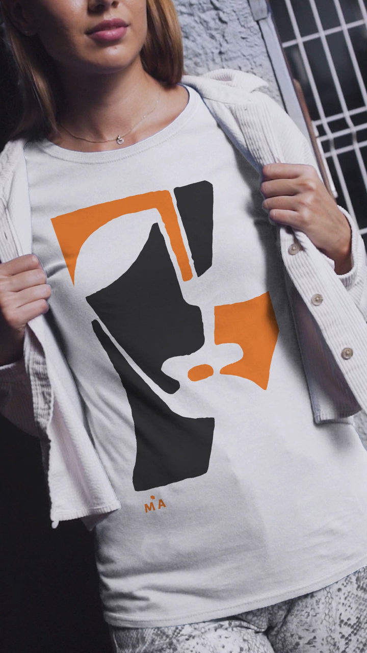 Abstract T-Shirt XT5 in Black or White