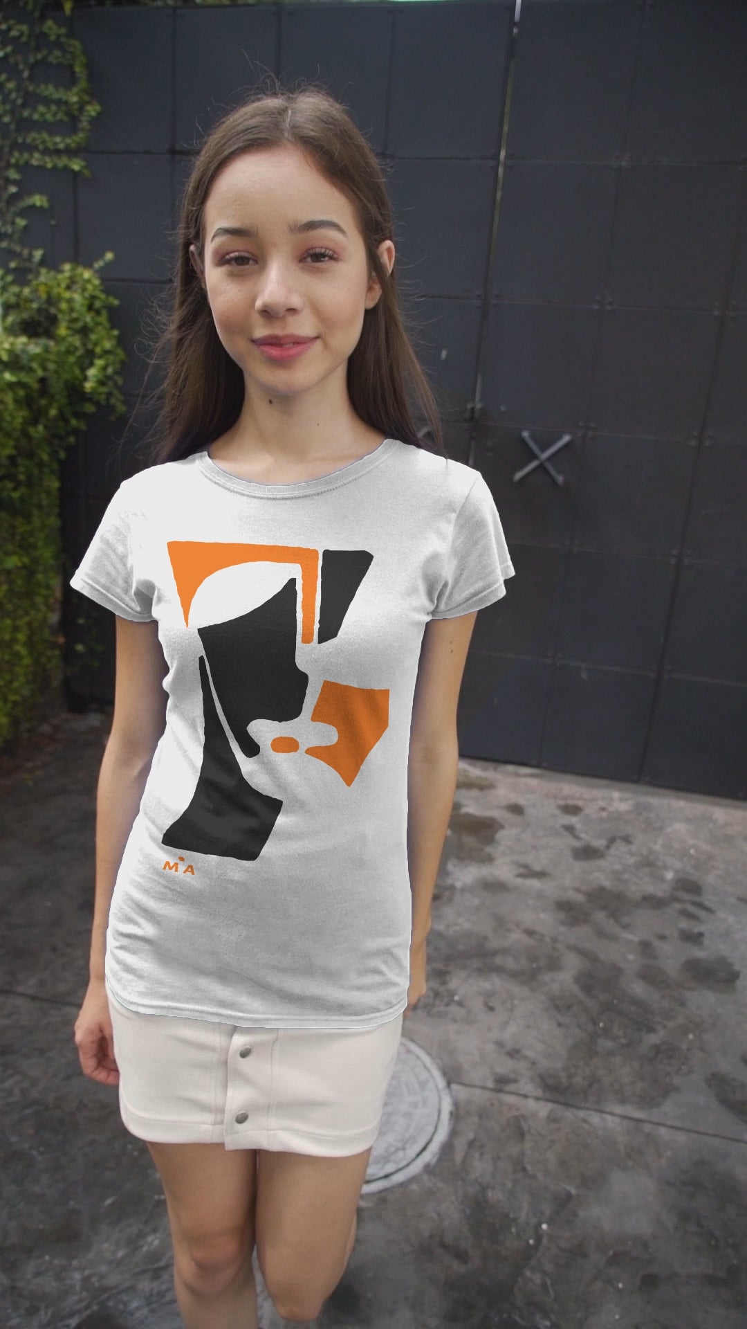 Abstract T-Shirt XT5 in Black or White